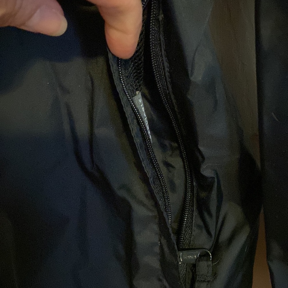Columbia Black Hooded Windbreaker Jacket with Light Gray Lining - Picture 5 of 9